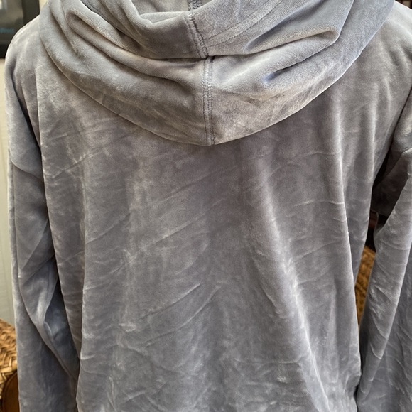 Soft Gray Velour Hoodie with stripes Size M - Picture 4 of 10